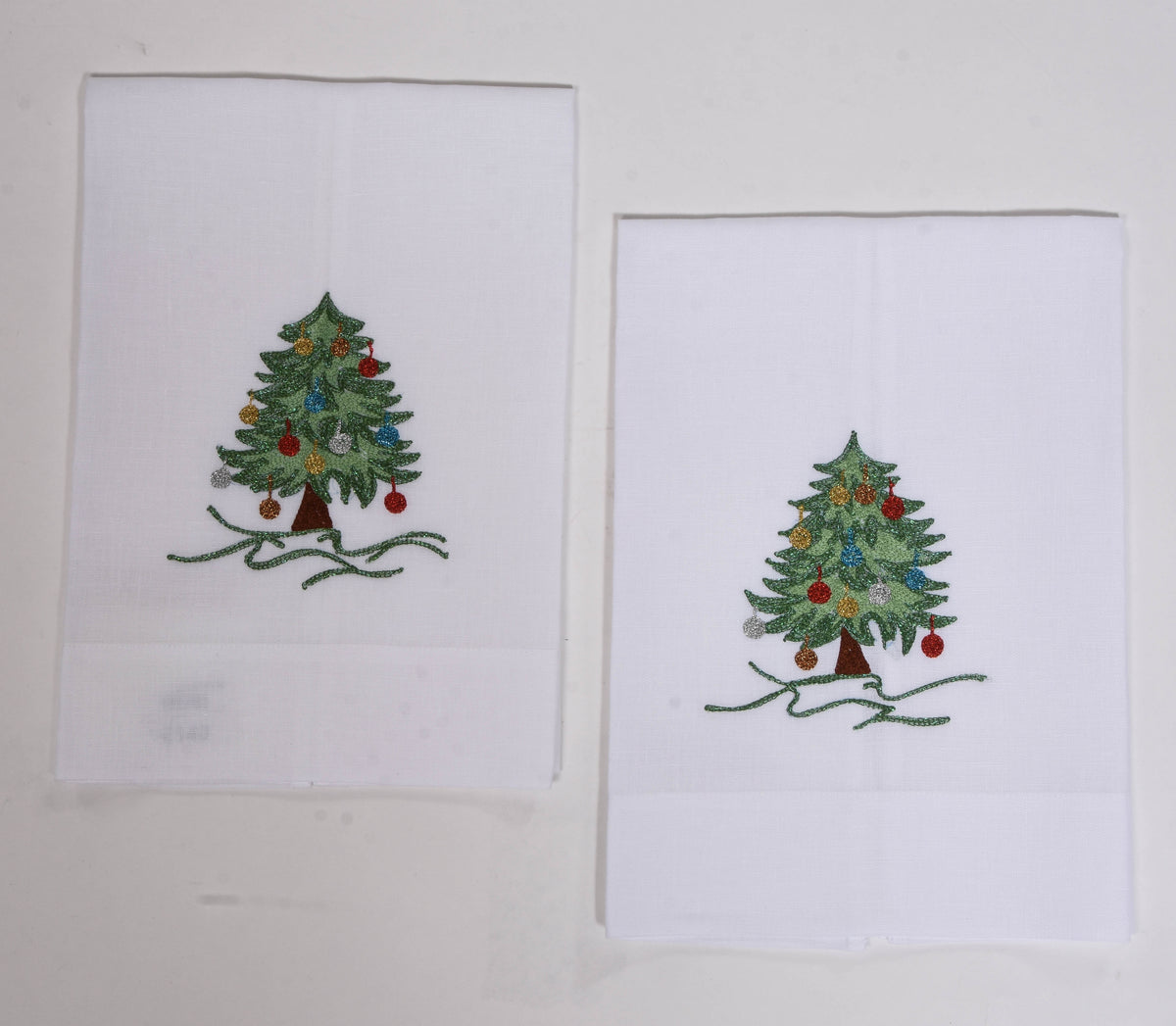 Set of 2 Christmas Guest Towels