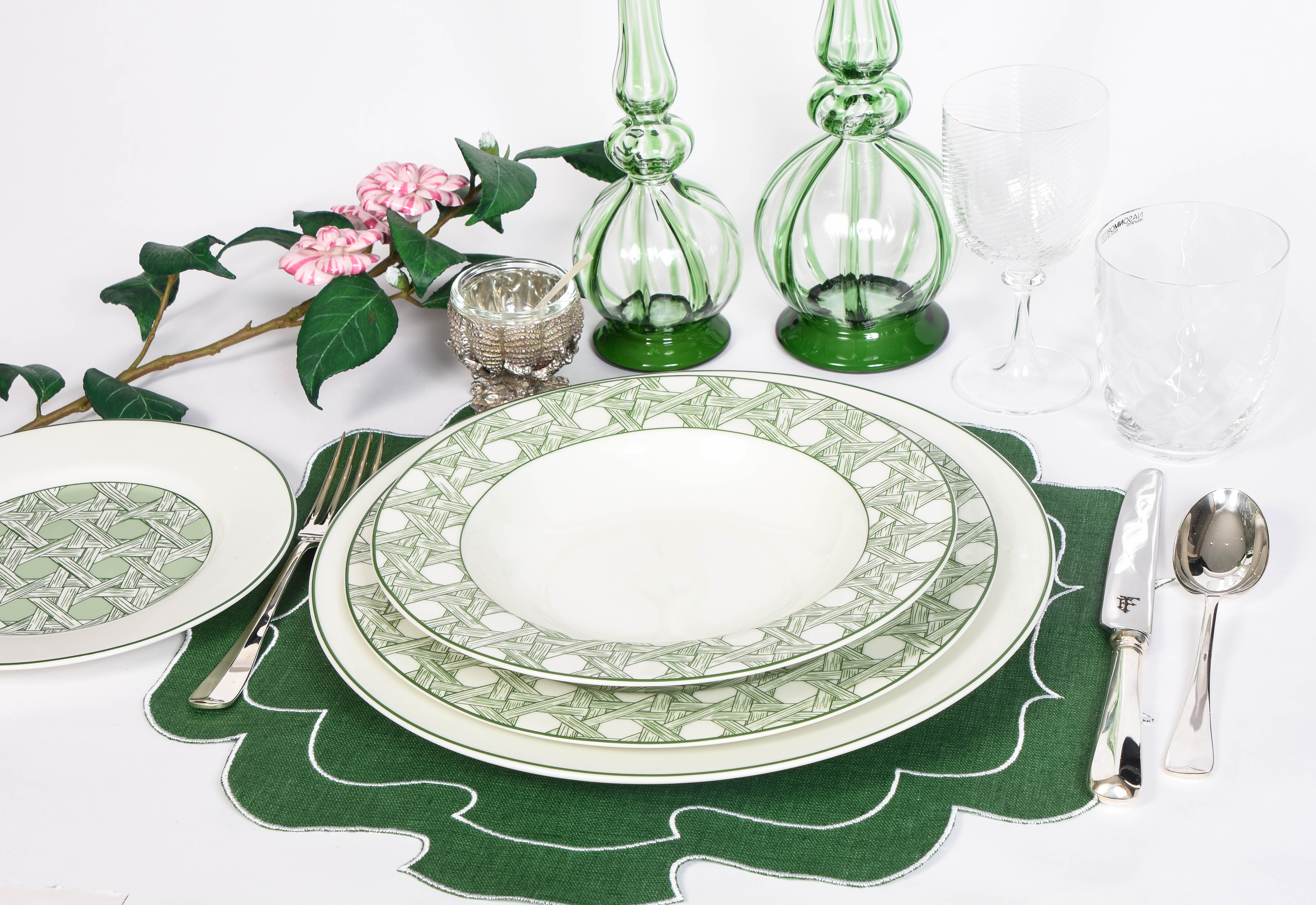 Intrigo Dinner Service