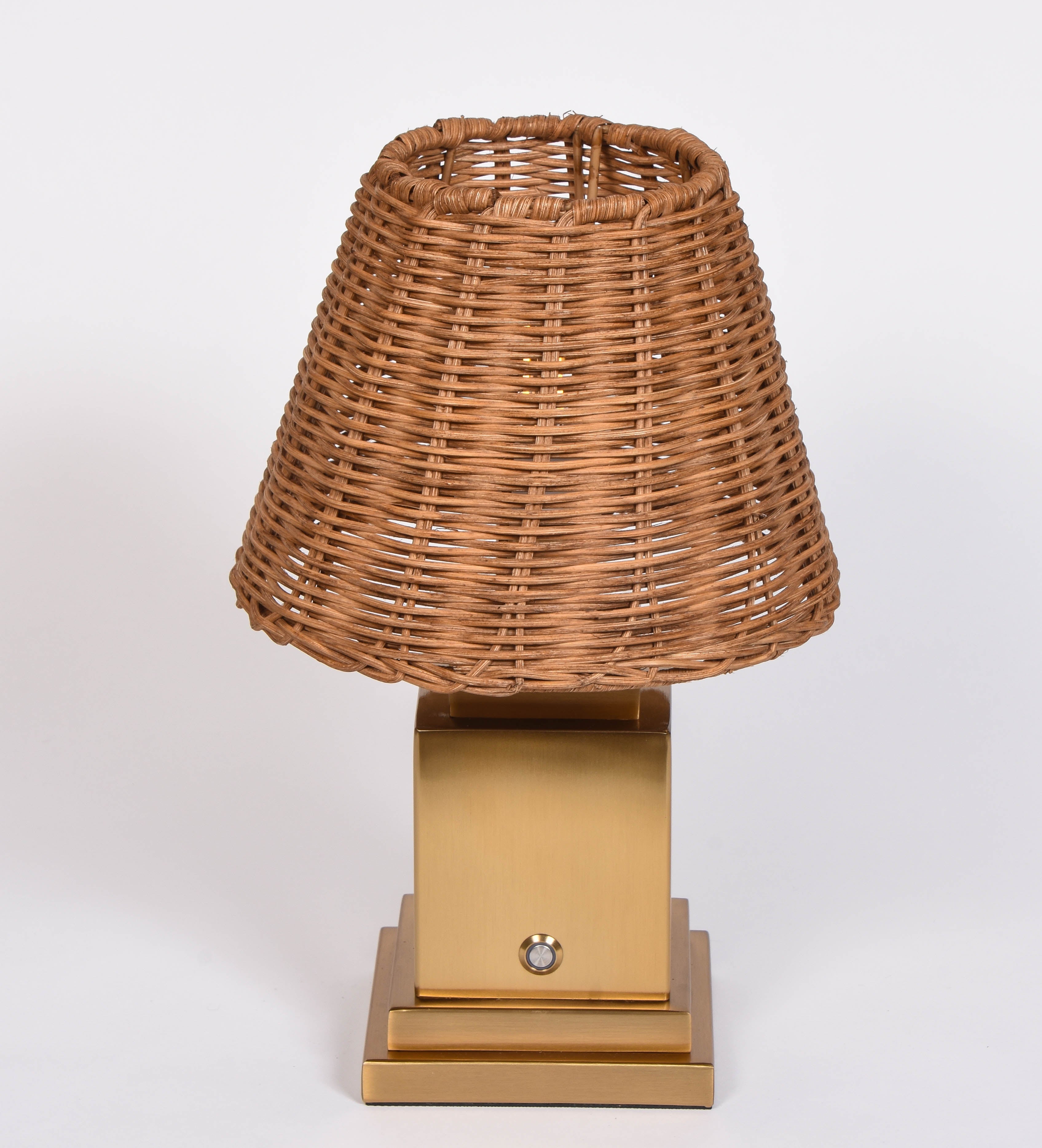 Ludlow Wicker Lamp