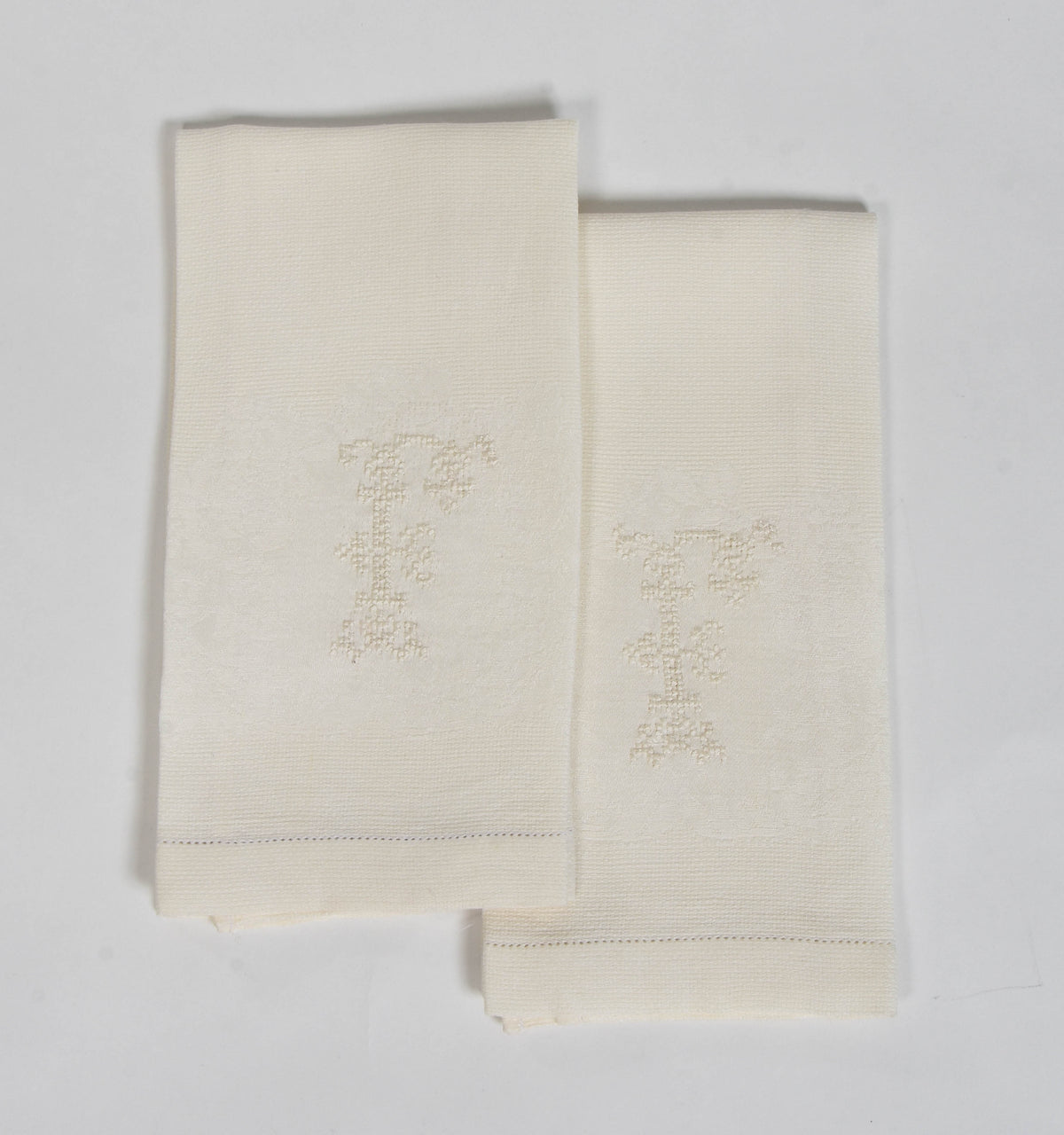 Set of 2 Monogram Guest Towels