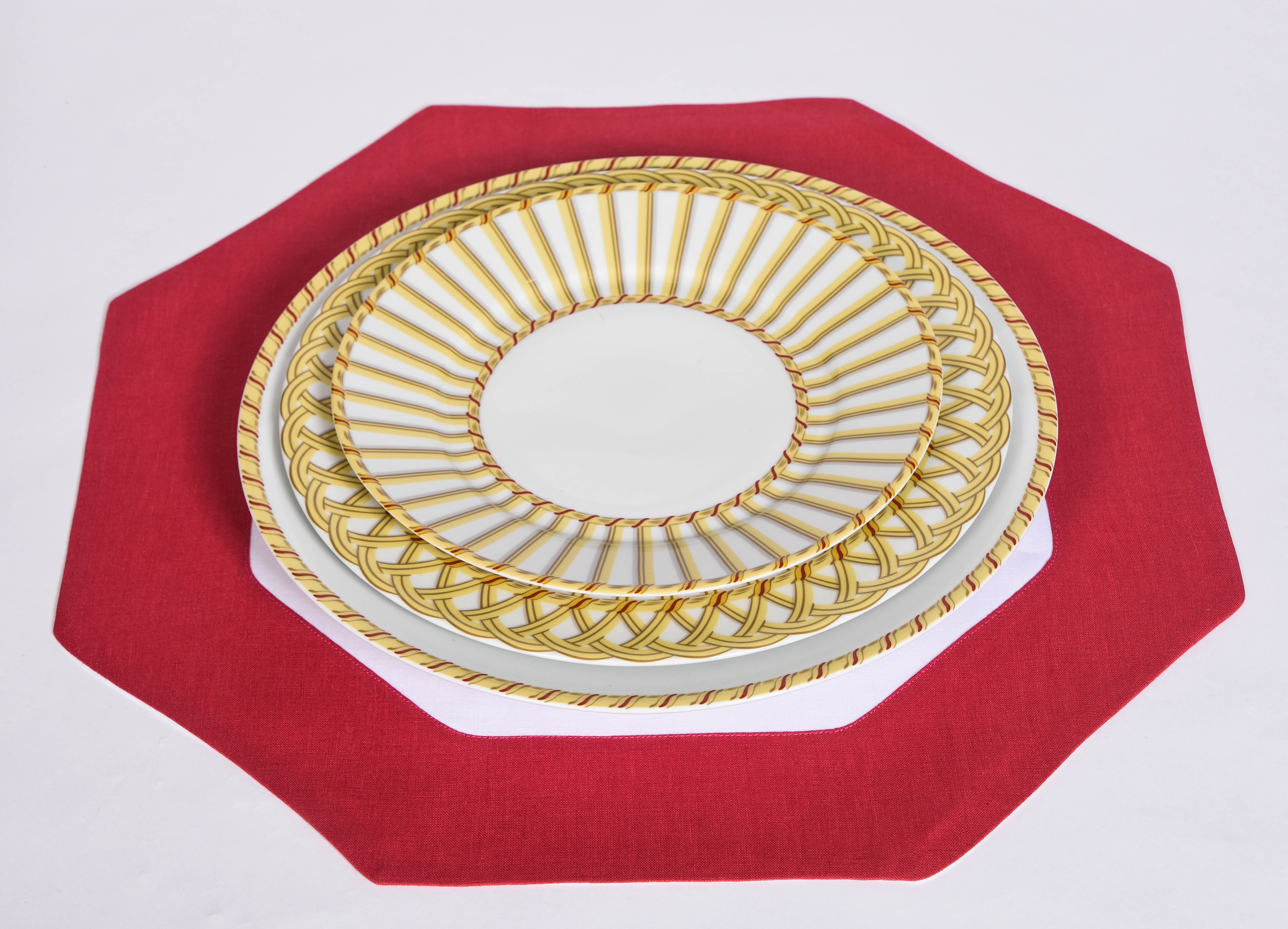 Vannerie Cottage Dinner Service