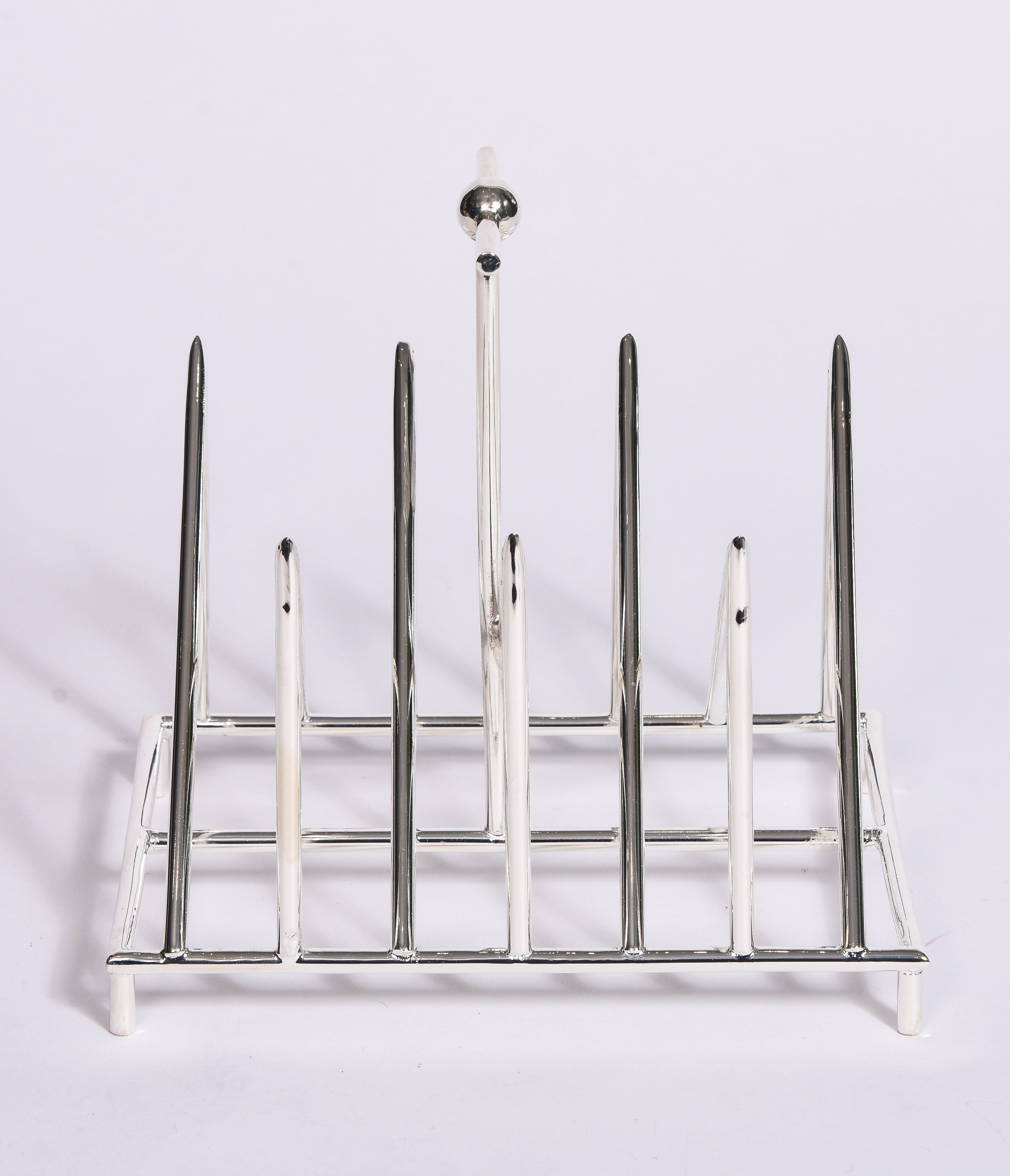 Crossed Triangles Toast Rack