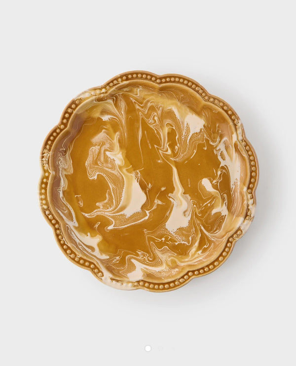 Marbled Scalloped Ceramic Collection