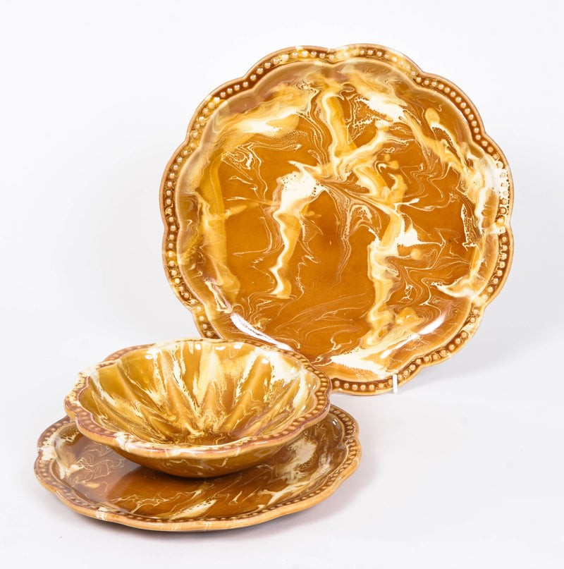 Marbled Scalloped Ceramic Collection