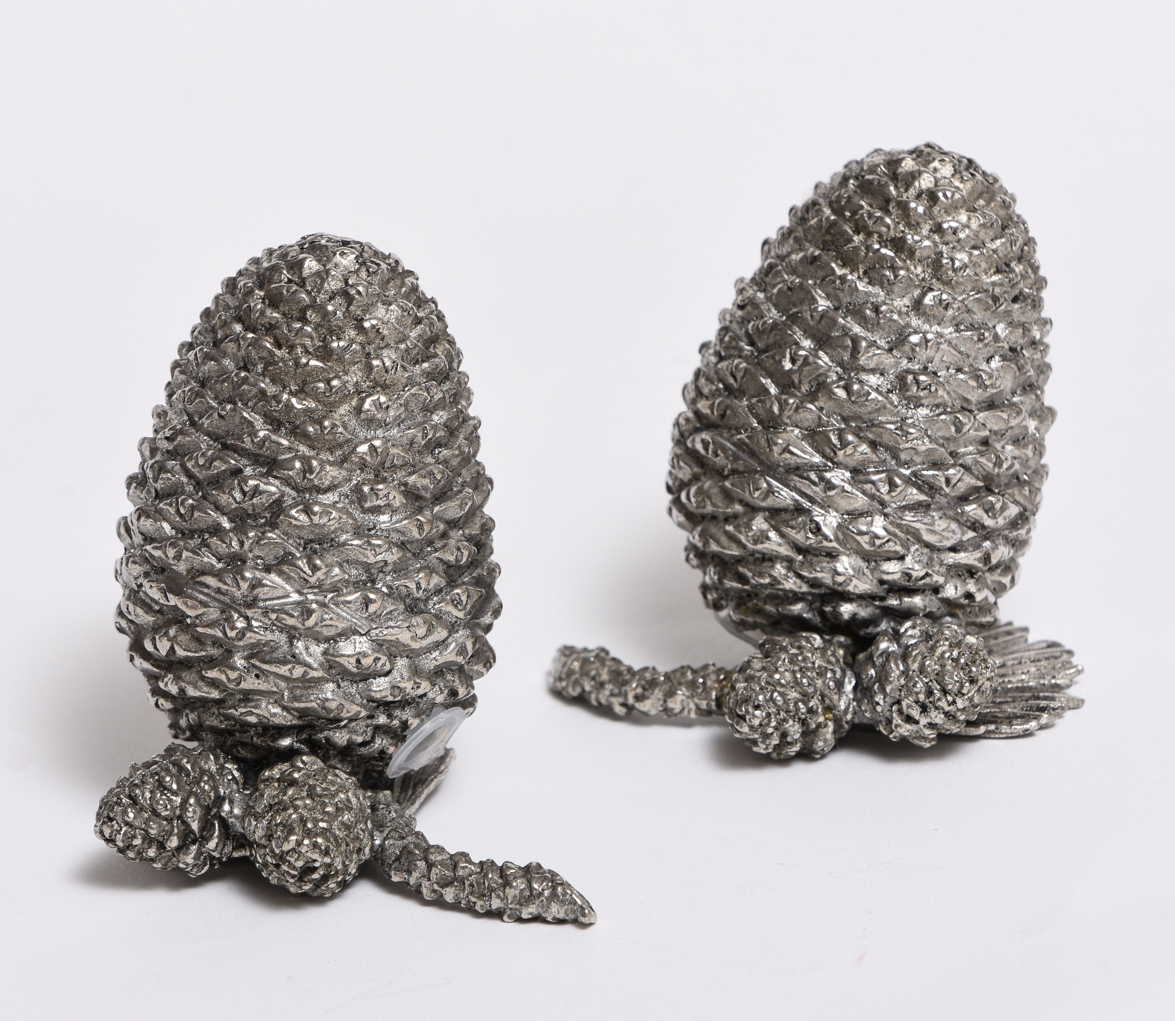 Pine Cone Salt and Pepper Set