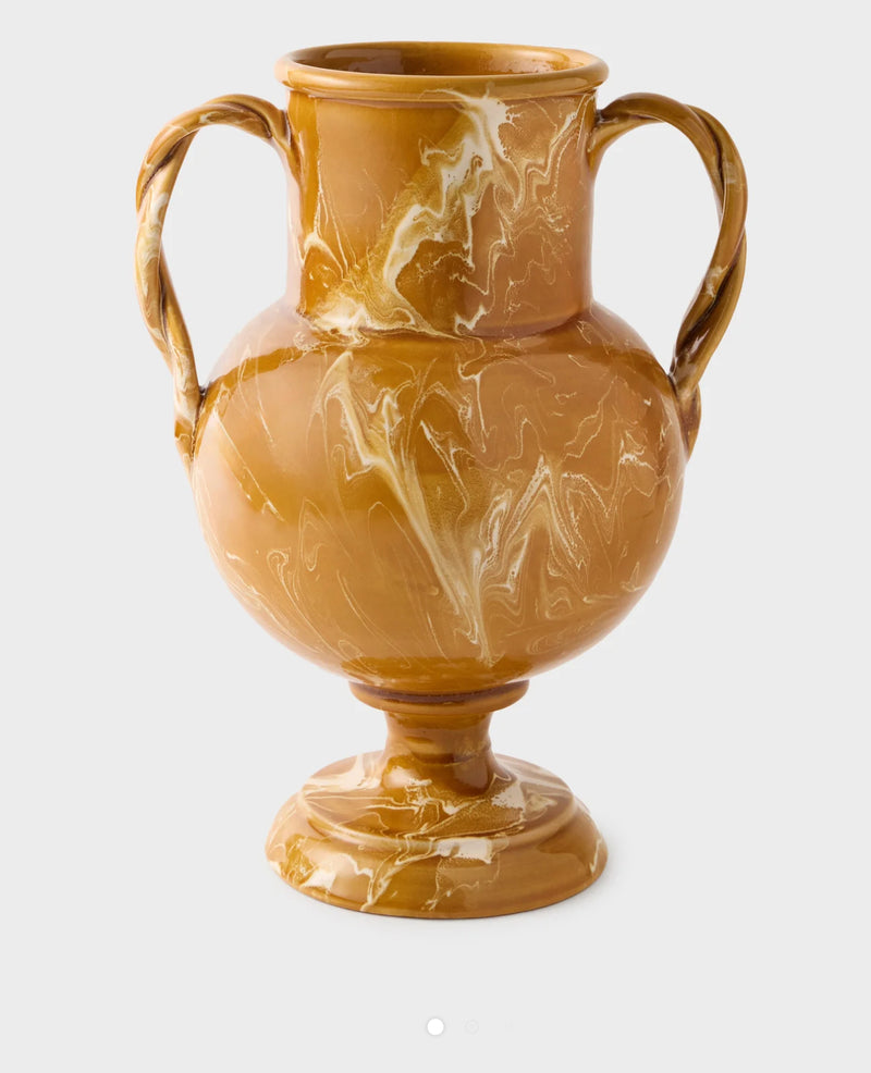 Marbled Scalloped Ceramic Collection