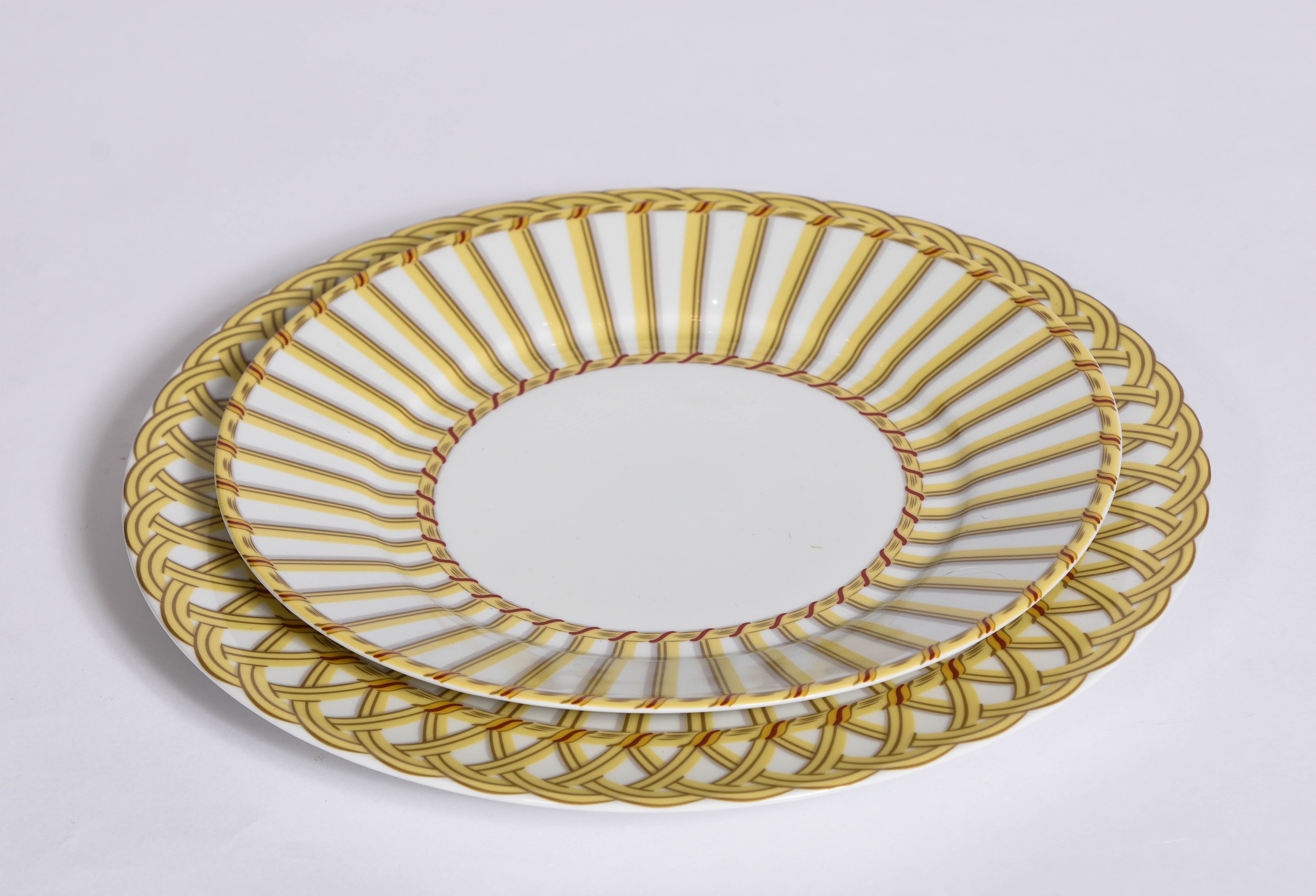 Vannerie Cottage Dinner Service