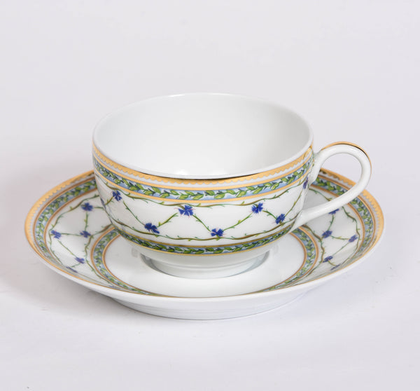 Alle Royale Teacup and Saucer