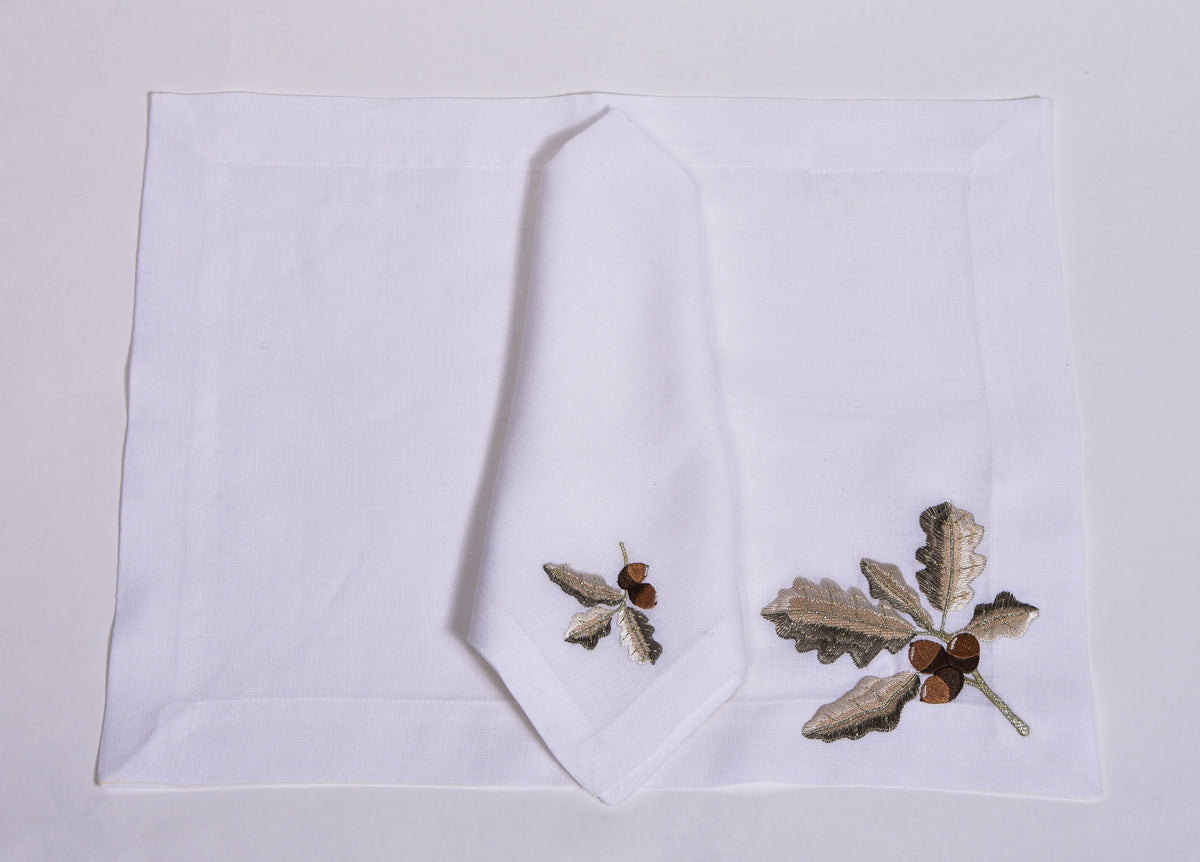 Silver Acorn Placemats & Napkins